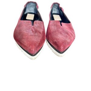 AGL Maira Pointed Toe Lizard Embossed Leather Flats Audrey Berry".
